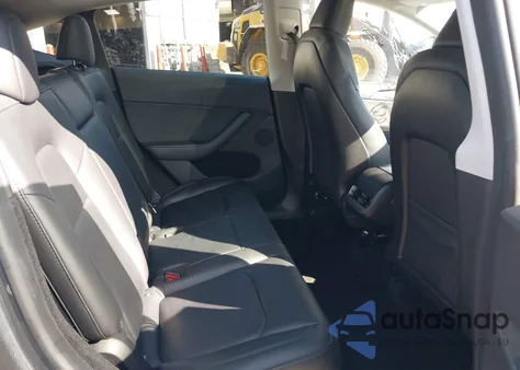 2023 Tesla Model Y Awd/Long Range Dual Motor All-Wheel Drive из США, поврежденный, VIN 7SAYGDEE3PA187644